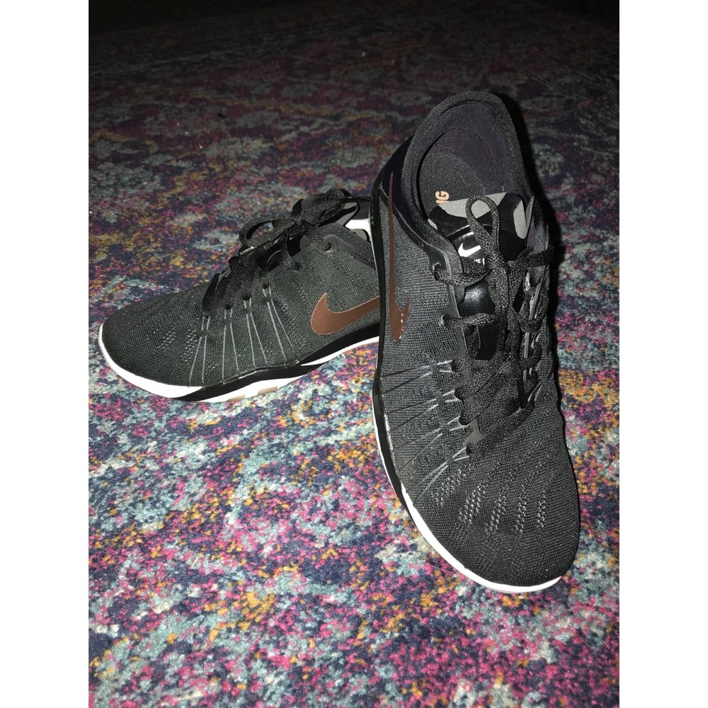 Nike Free Tennis Shoes